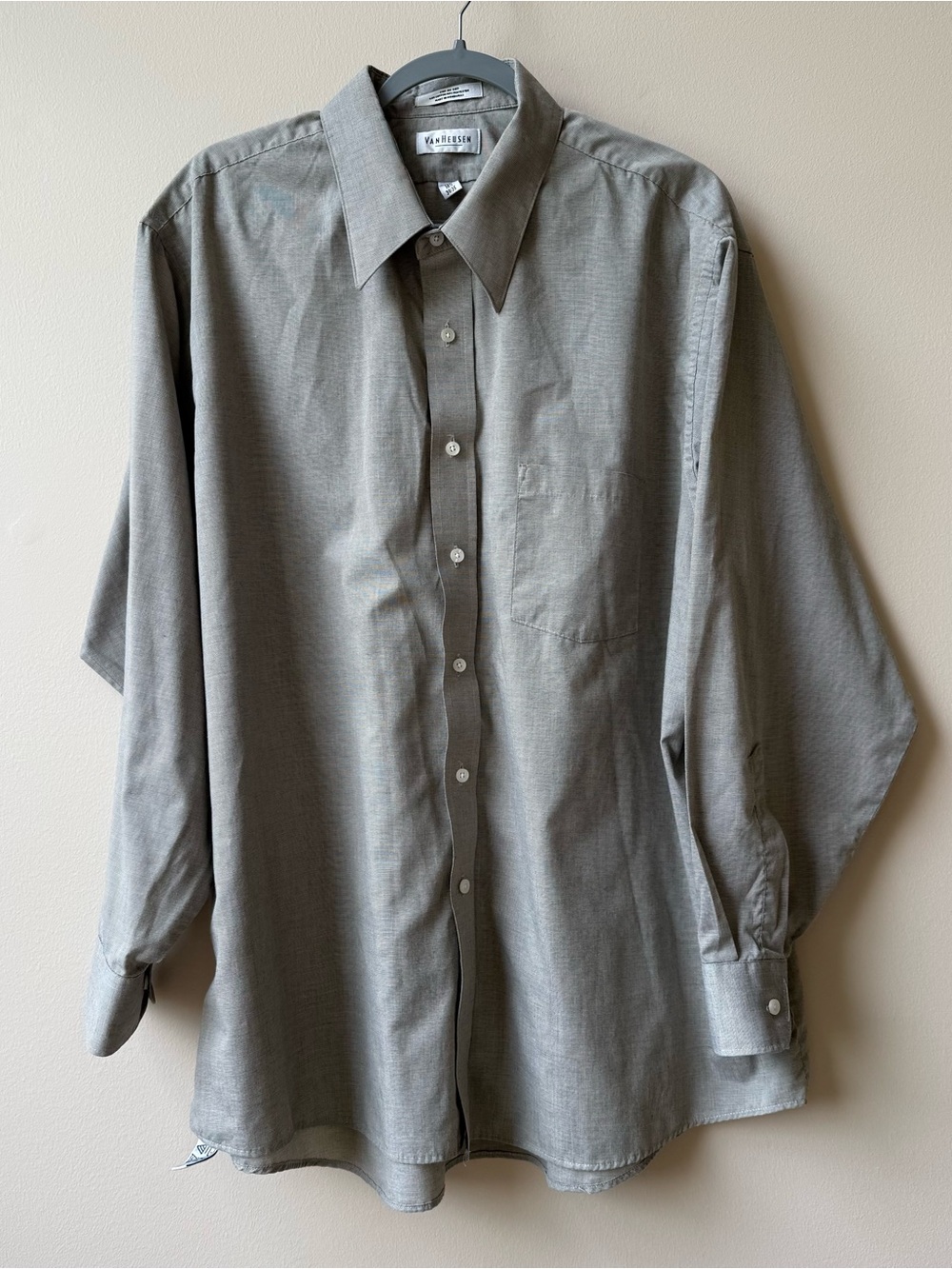 Van Heusen Botton-Down Shirt Men’s Size 18.5 34/35 Wrinkle Free Gray Green